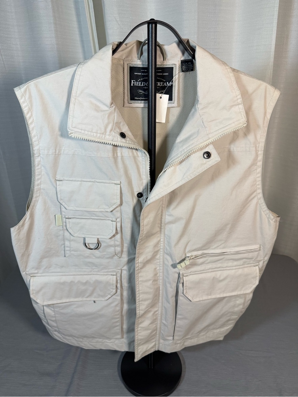 Field & Stream Light Cream Multi-Pocket Outdoor Vest